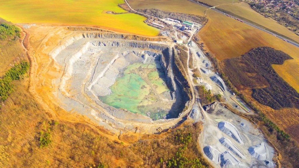 MinerEnvironmental ConservationConstruction SiteUranium Mine